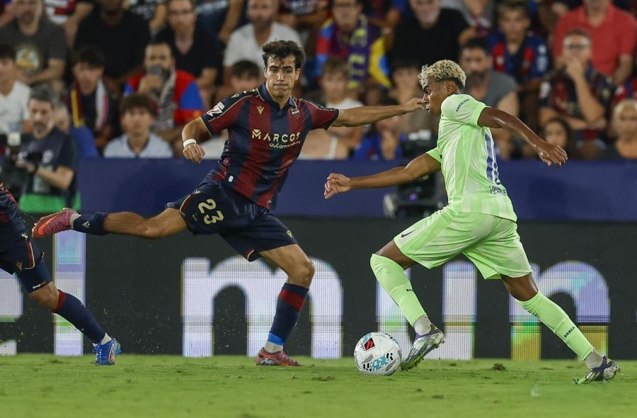 Levante 2-3 Barcelona Gol Bunuh Diri Penentu Kemenangan
